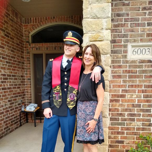 Meet your Posher, Michelle - Picture 1 of 1